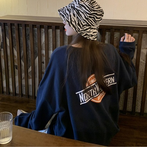 캐쥬얼 톡톡기모 시카고 맨투맨