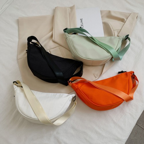 데일리 가벼운 심플크로스백