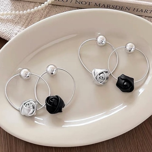 블랙앤실버 로즈 레더헤어끈