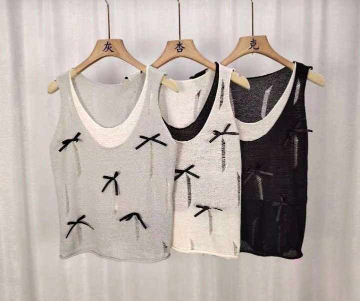 나비 매듭 민소매 컬링 니트